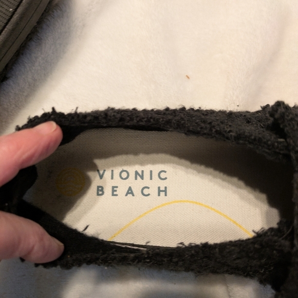 Vionic Beach Black Malibu 11 - Picture 4 of 7